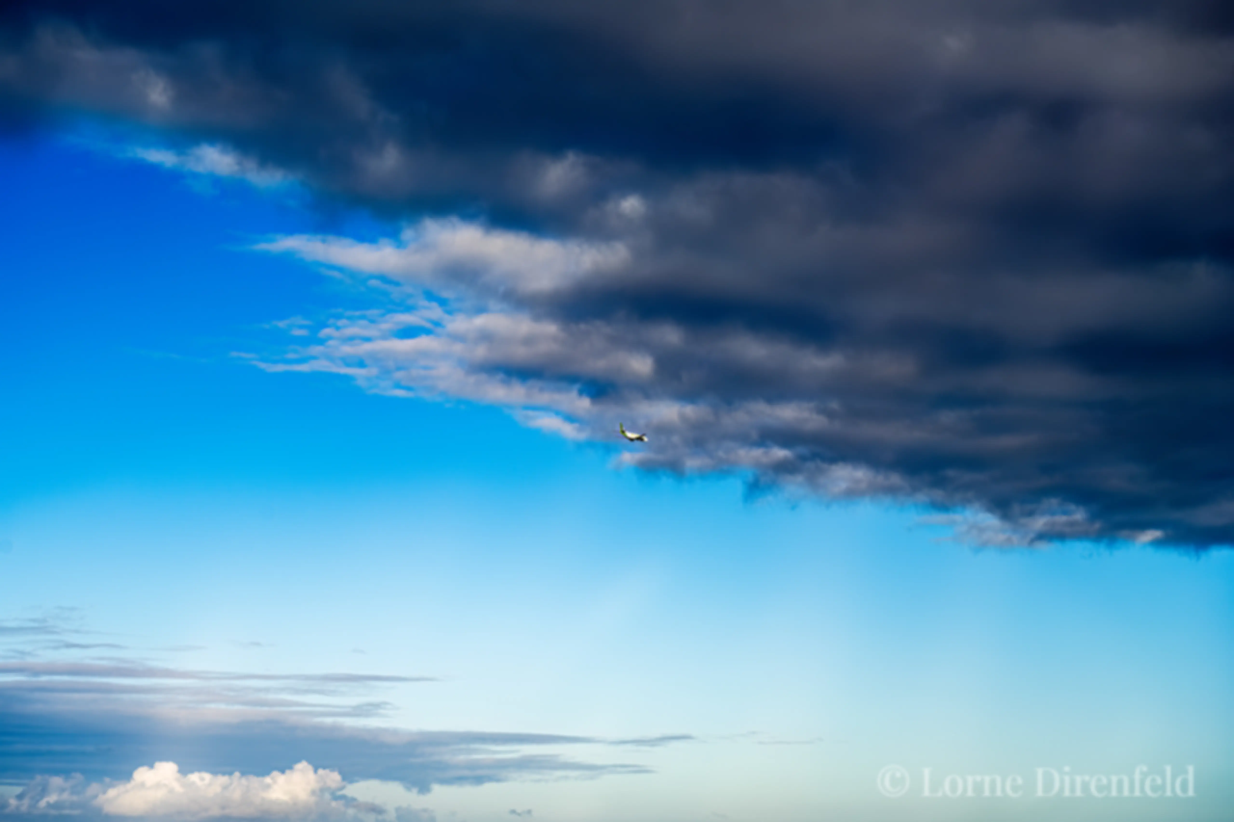 On approach to Honolulu airport, following a B737, traffic in sight . . .